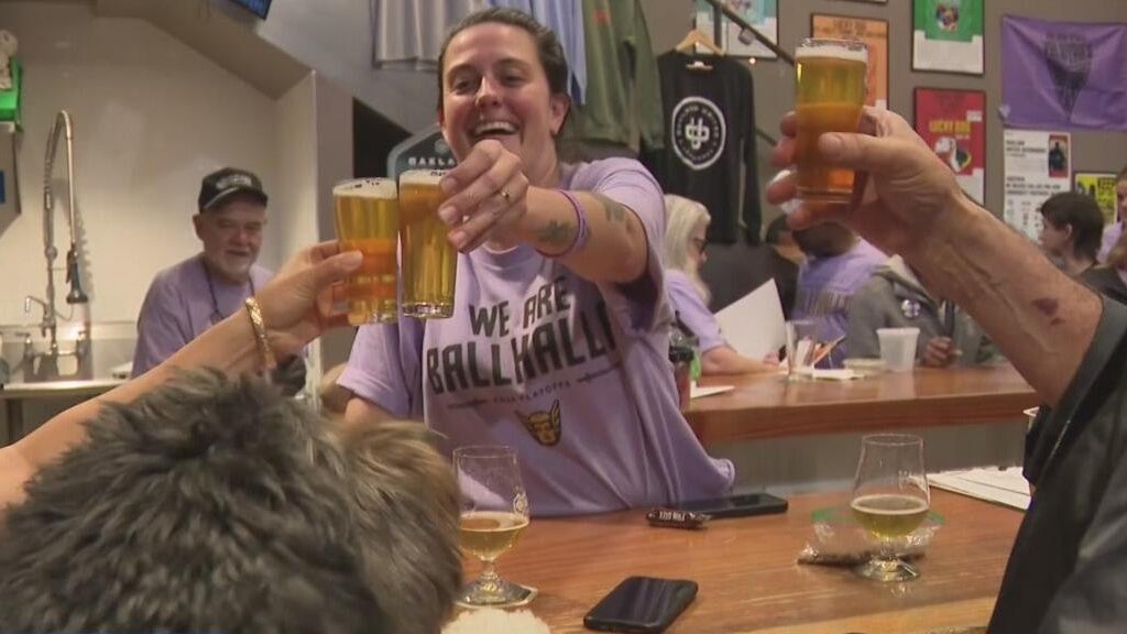 Valkyries fans pack Oakland bar to cheer on team as playoff series shifts to Atlanta — CBS Bay Area (KPIX), College Station Dining news